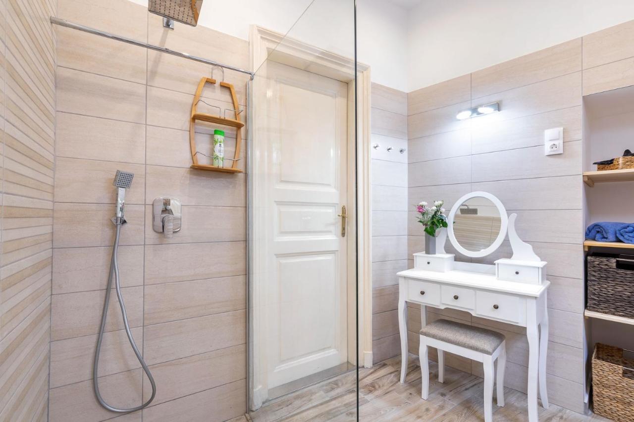 Trendy Grand Boulevard Designer Home Budapest Esterno foto